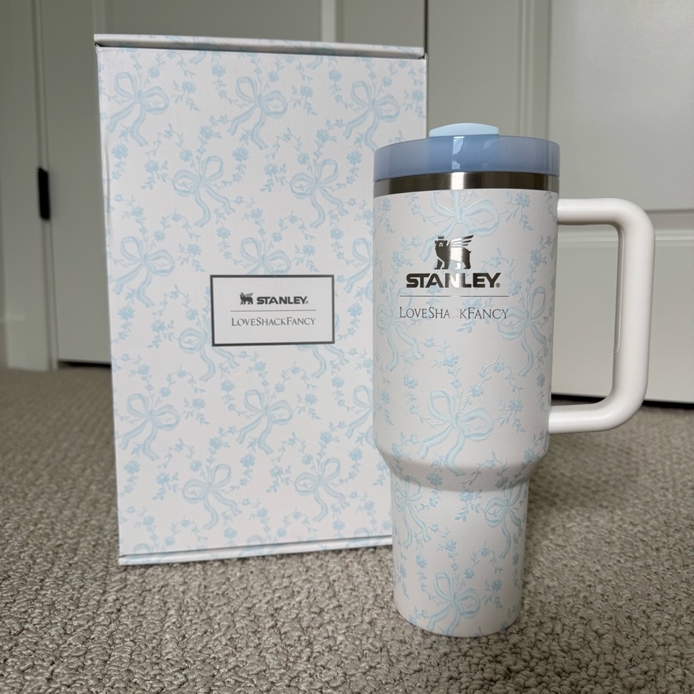 NWT Stanley 1913 x LoveShackFancy 40z Tumbler Coquette Bow (Winter Ice)